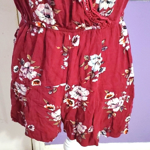 Boho Festival Burgundy Floral Laced Wrap Front Back Opening Flowy Romper M - Picture 4 of 12